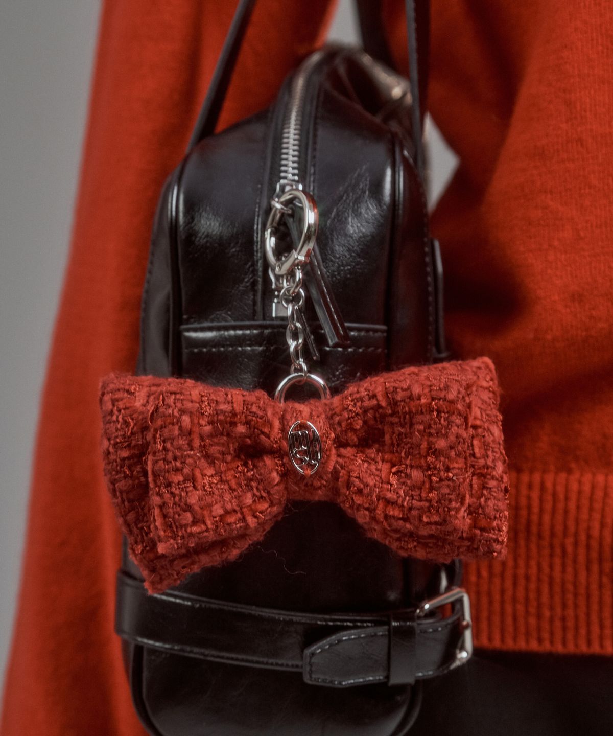 마우솔레움(MAU SOLEUM) Tweed Ribbon Keyring - Cream,Black,Red