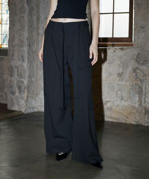 Looped Stripe Slacks (BLACK)