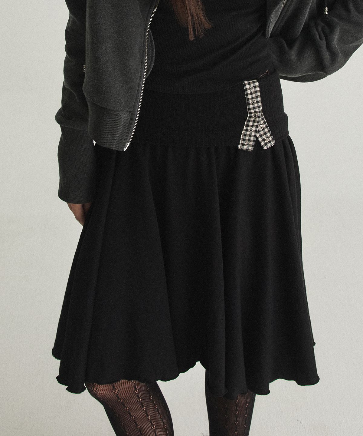 디어스토커(DEARSTALKER) LAMIA KNIT FLARED MIDI SKIRT - BLACK