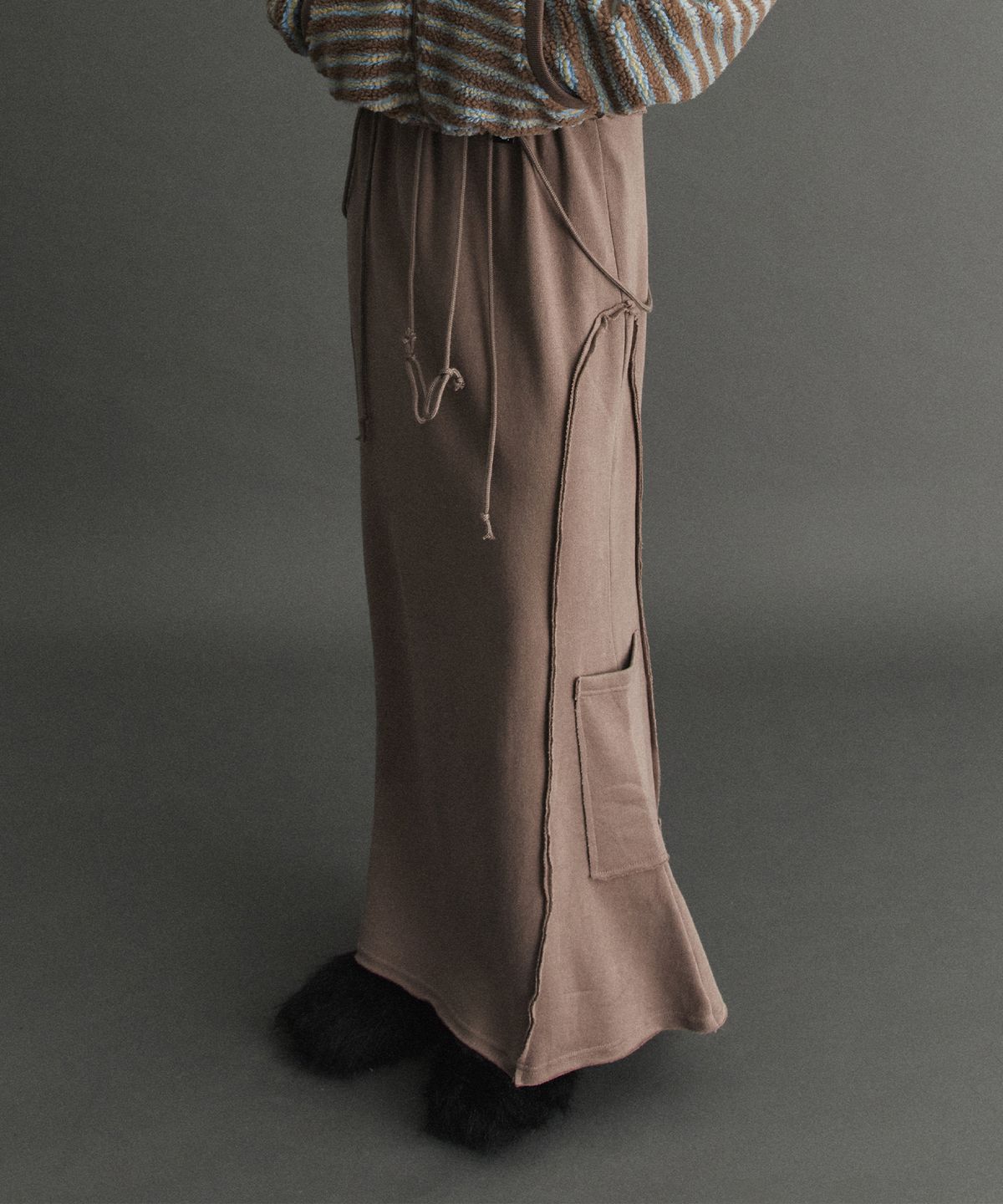 디어스토커(DEARSTALKER) BRIANNA CARGO MAXI SKIRT - MOCHA