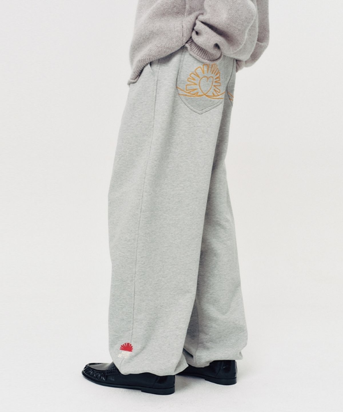 무드베러(MOODBETTER) SUNRISE SWEAT JOGGER PANTS GREY