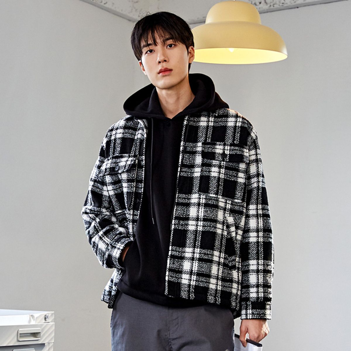 커스텀어스(CUSTOMUS) 빅체크 아우터 셔츠 CXS23WWSHB09 BLA