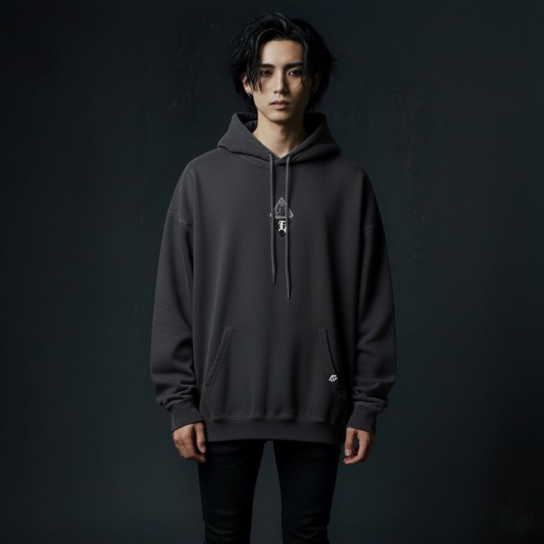 EV E 엠블렘 패치 피그먼트 후드 (다크 그레이)