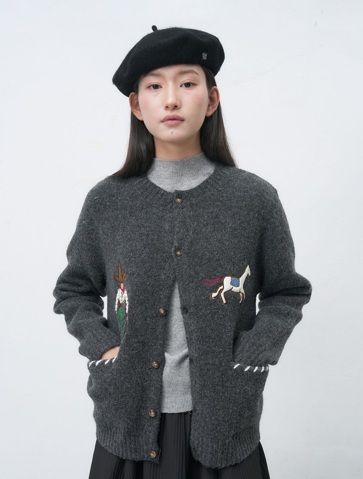 제너럴아이디어(GENERALIDEA) UNISEX 카우보이 크루넥 가디건 [CHARCOAL] / SBE4U04013