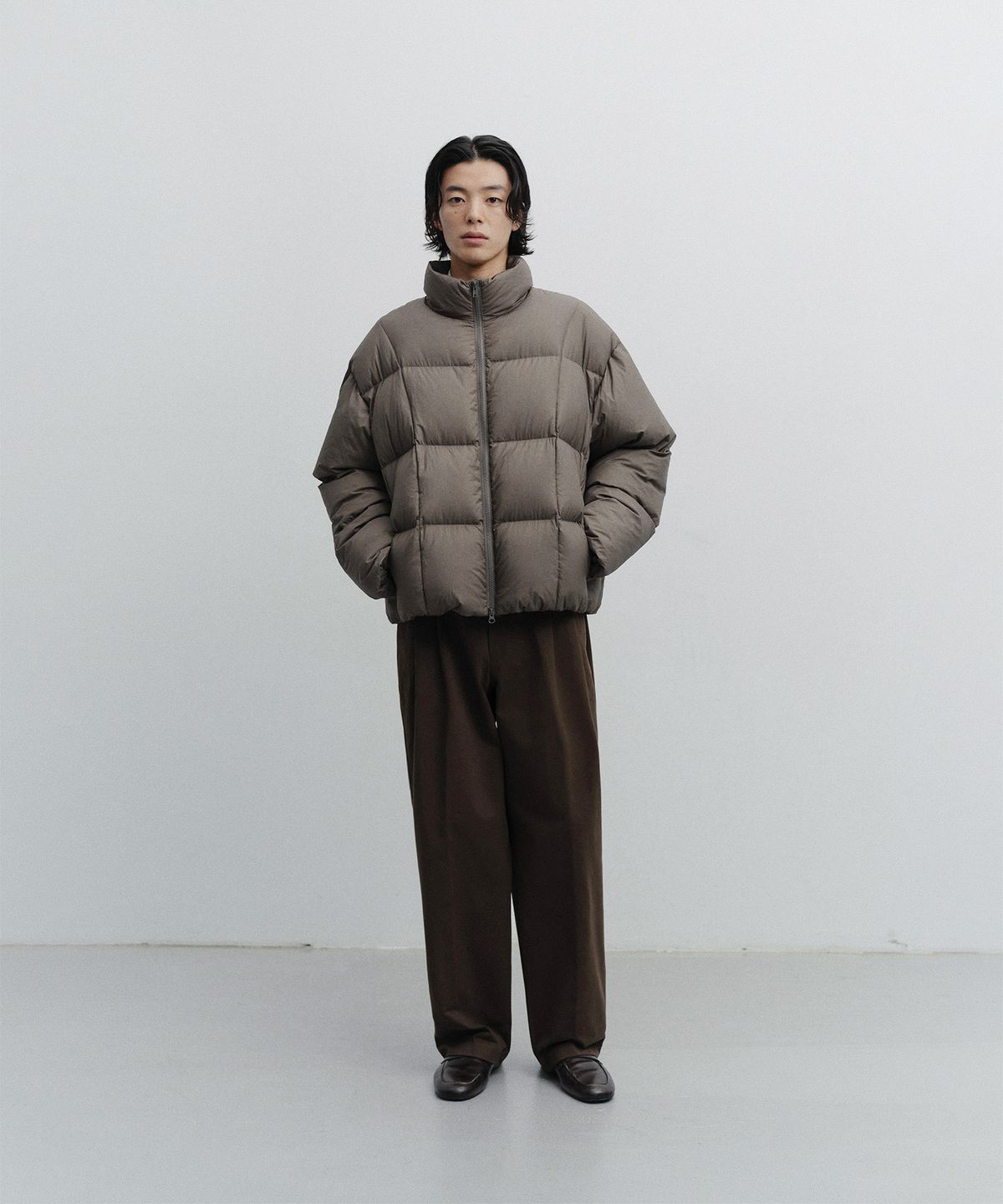 어나더 오피스(ANOTHER OFFICE) Cloudy Balloon Down Puffer Jacket (Basalt)