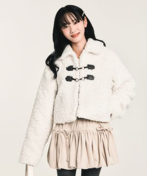 베티붑 버클 퍼 자켓_아이보리