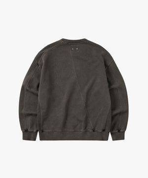 언발란스 절개 피그먼트 헤비 스웻셔츠_Charcoal Brown : RADIANT135