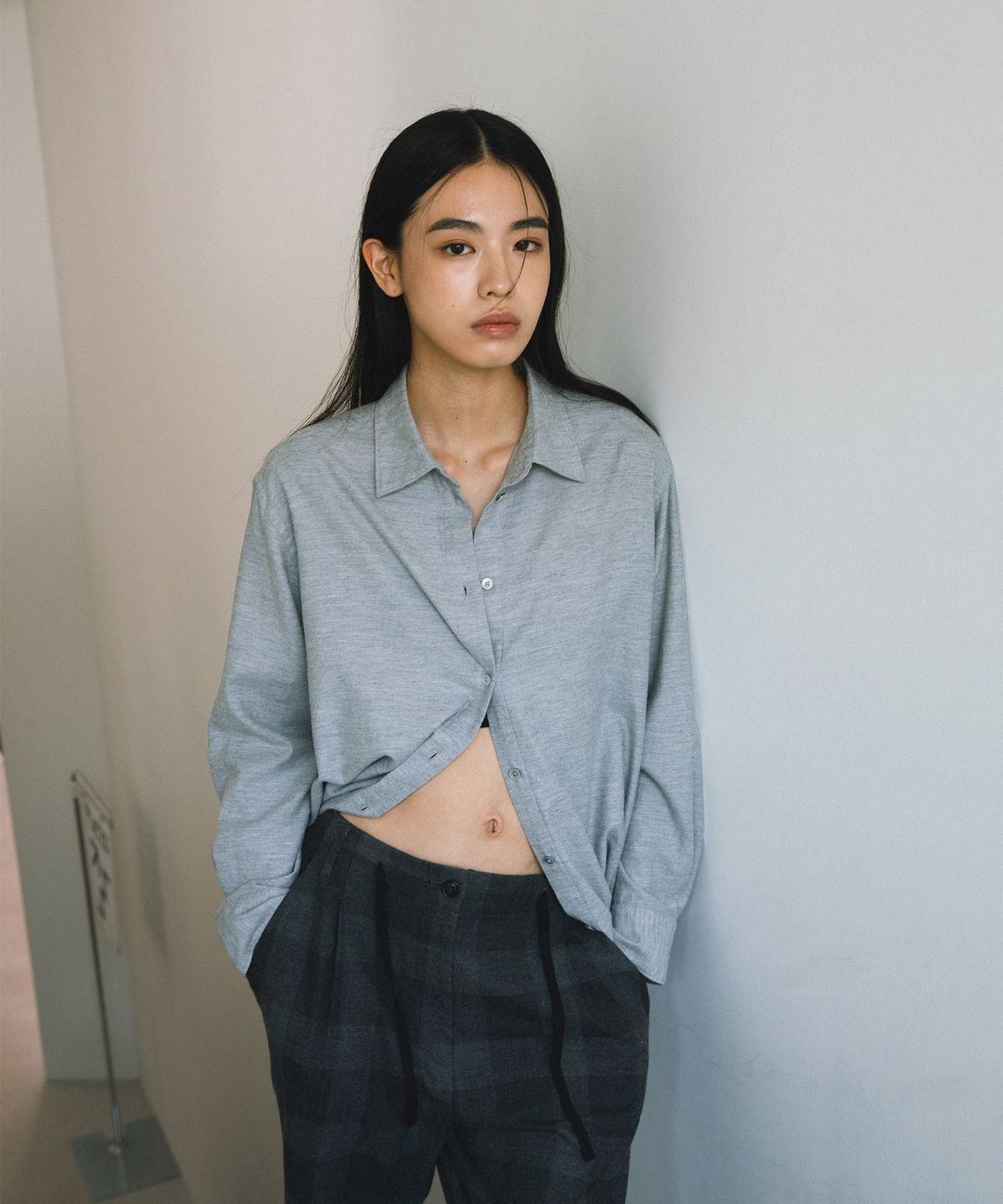 어나더오피스 우먼(ANOTHER OFFICE WOMEN) w. Warm Chambray Shirt (Mid Gray)