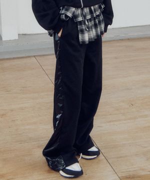 글로시 배색 팬츠