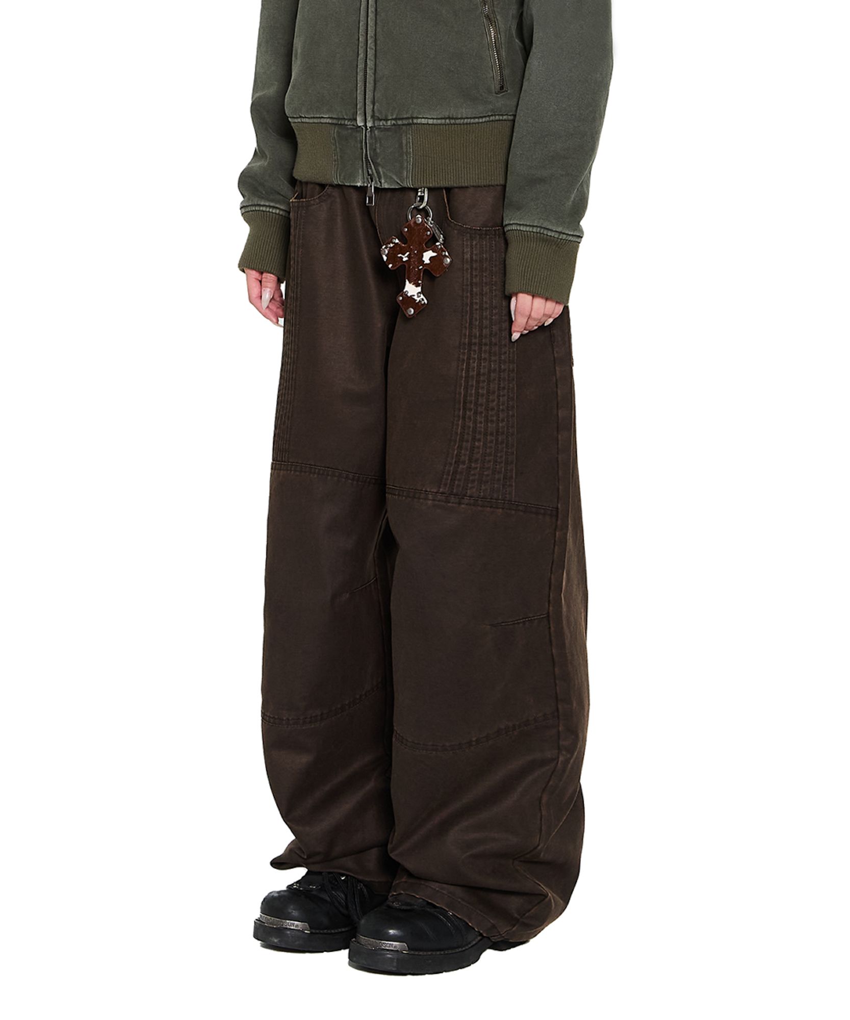 MUSINSA公式 | AAKAM Knee Panel Washed Leather Pants (Brown)