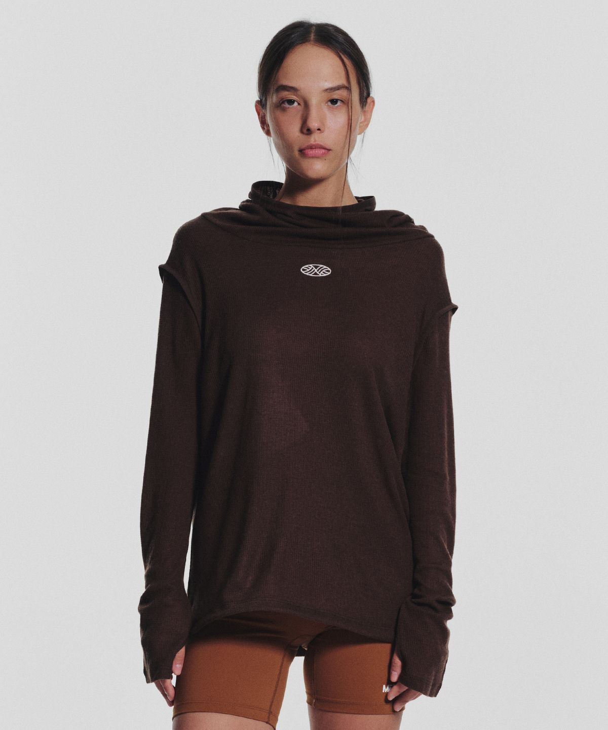미나수(MENASOO) Wool High Neck Waffle Hoodie_Brown