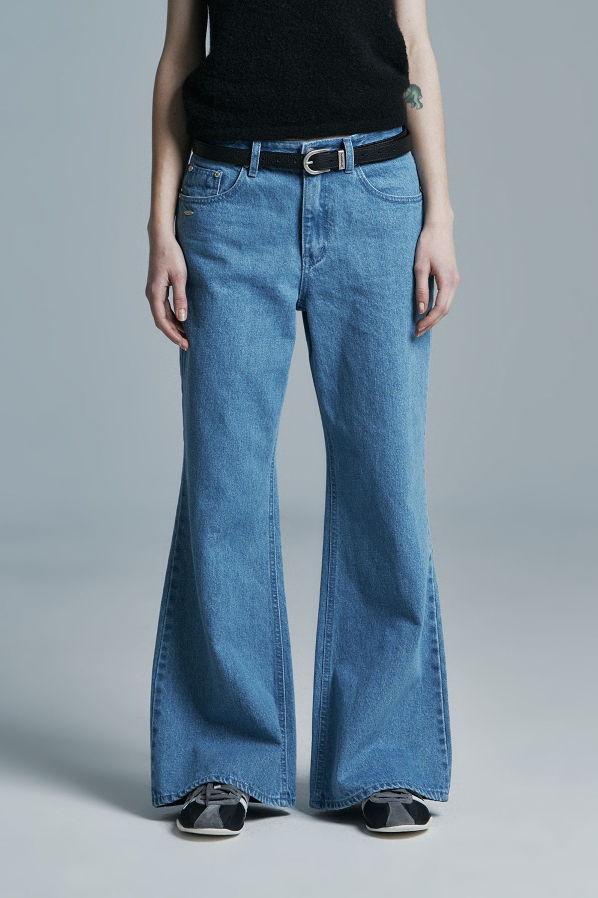 시너진(SYNERJYN) RAW WIDE DENIM PANTS LIGHT BLUE