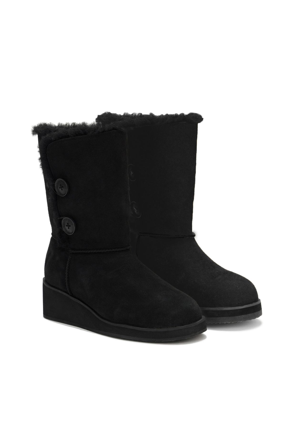 다이닛(DEINET) FUR BUTTON BOOTS IN BLACK