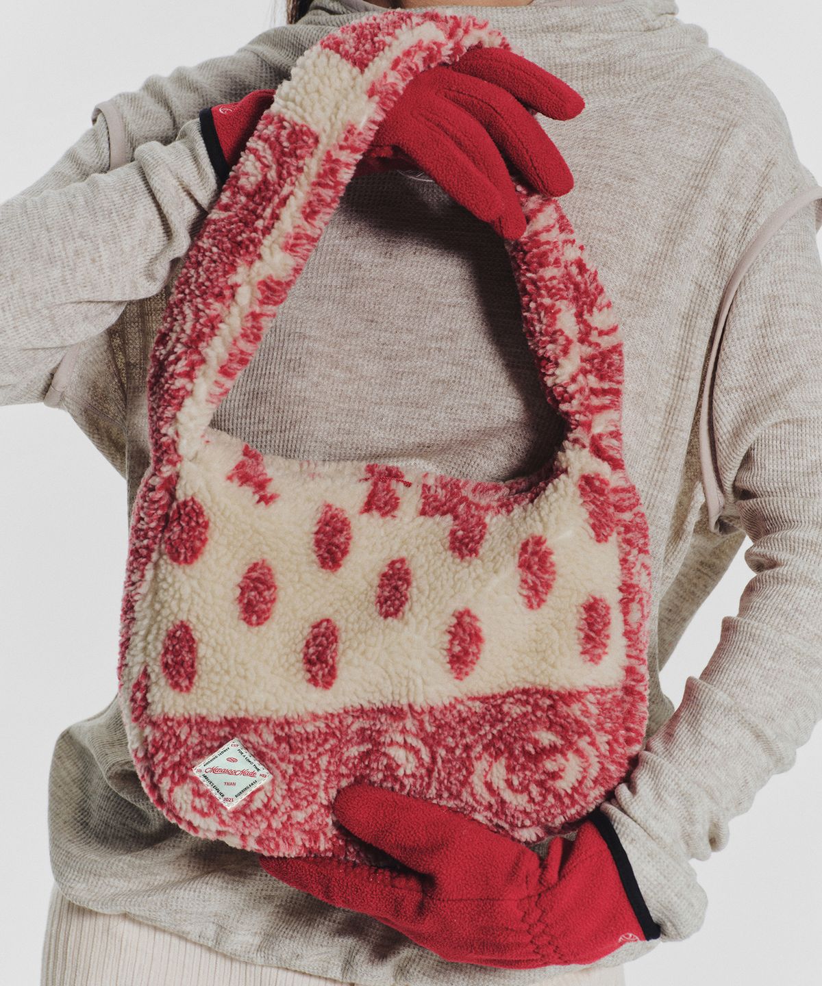 미나수(MENASOO) MNS Fluffy Track Shoulder Bag_Red