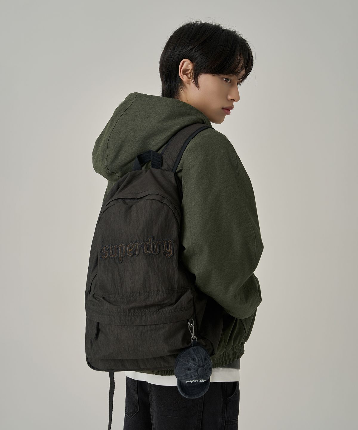 슈퍼드라이(SUPERDRY) 워시드 나일론 백팩 블랙
