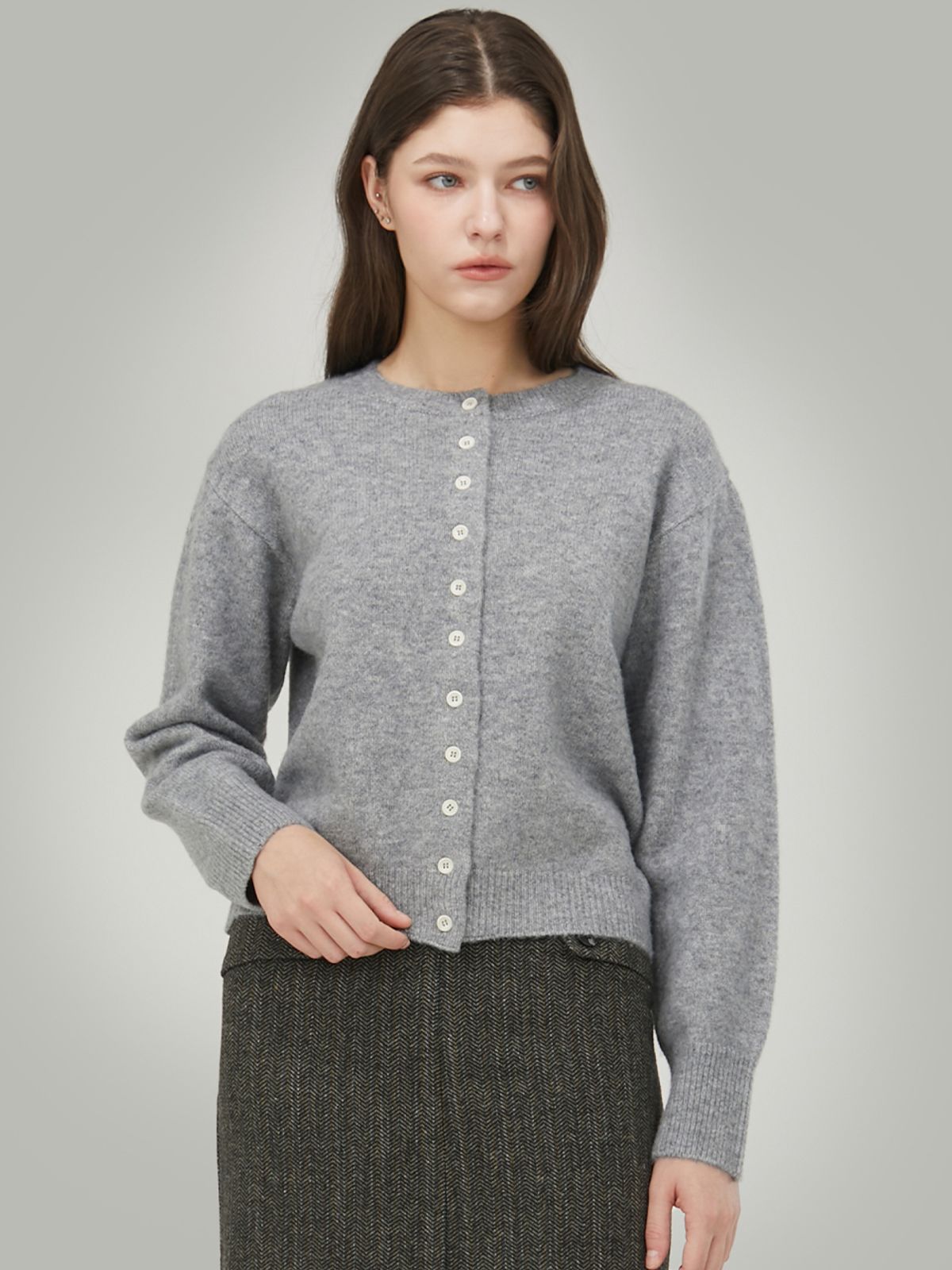 지앤지비(GNGB) 라운드 Wool 니트 가디건 _Gray