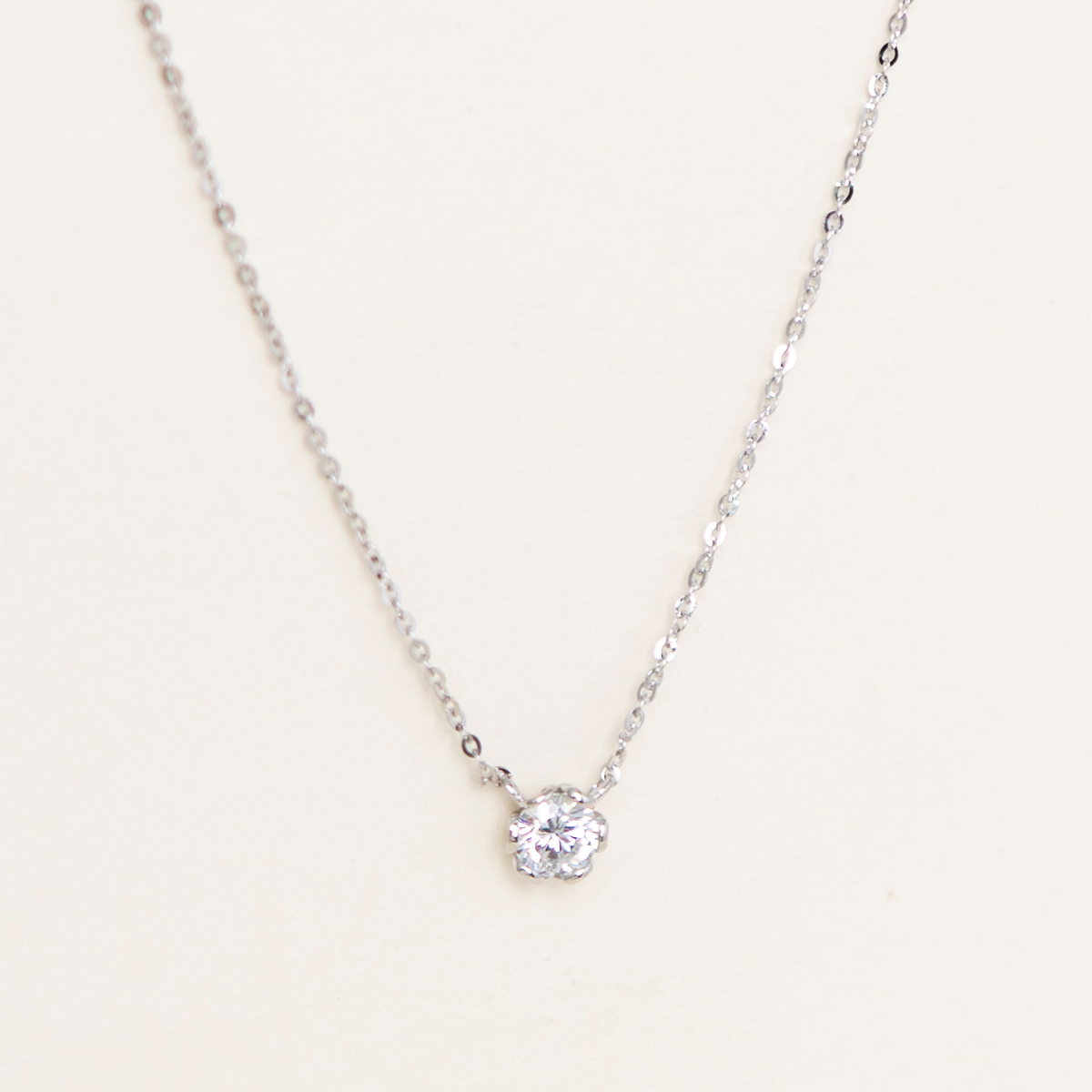 제이라헬(J-RAHEL) [14K/18K 골드] 플라워 0.2ct 목걸이