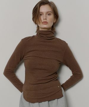 ESSENTIAL TURTLE NECK LONG SLEEVE (BROWN)