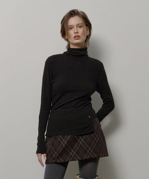 ESSENTIAL TURTLE NECK LONG SLEEVE (BLACK)