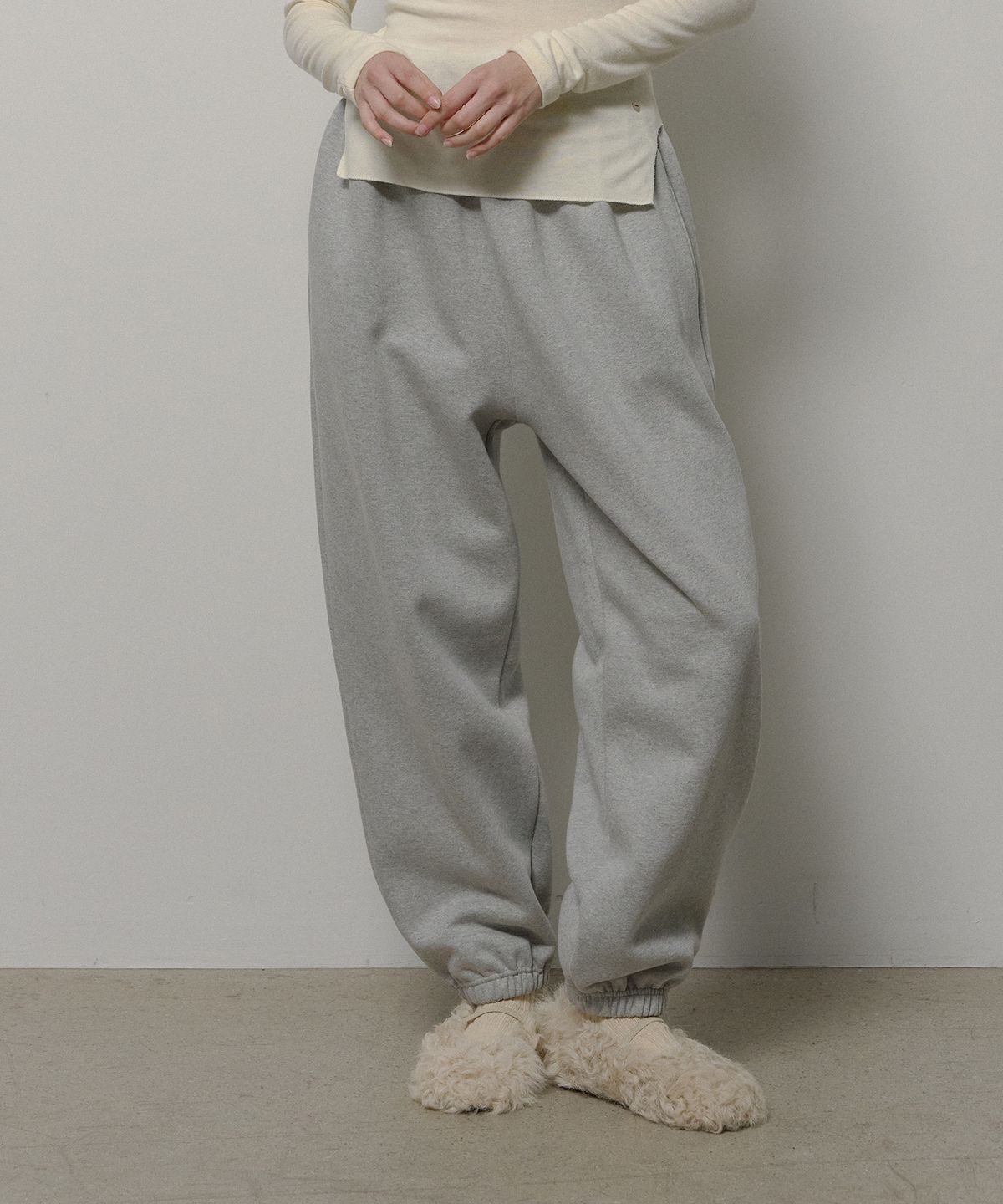 론크(LONQUE) SWEAT JOGGER PANTS (GREY)