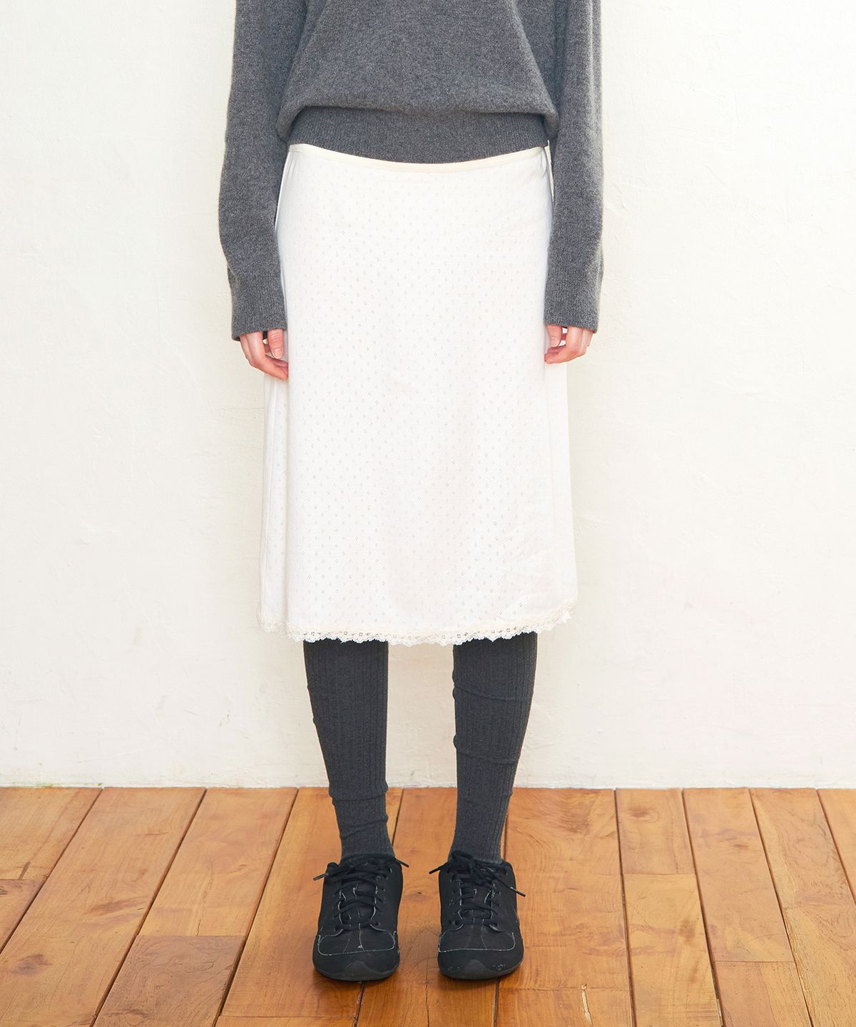 로우클래식(LOW CLASSIC) LAYERED VELVET TAPE SKIRT_IVORY_LC254SK02IV