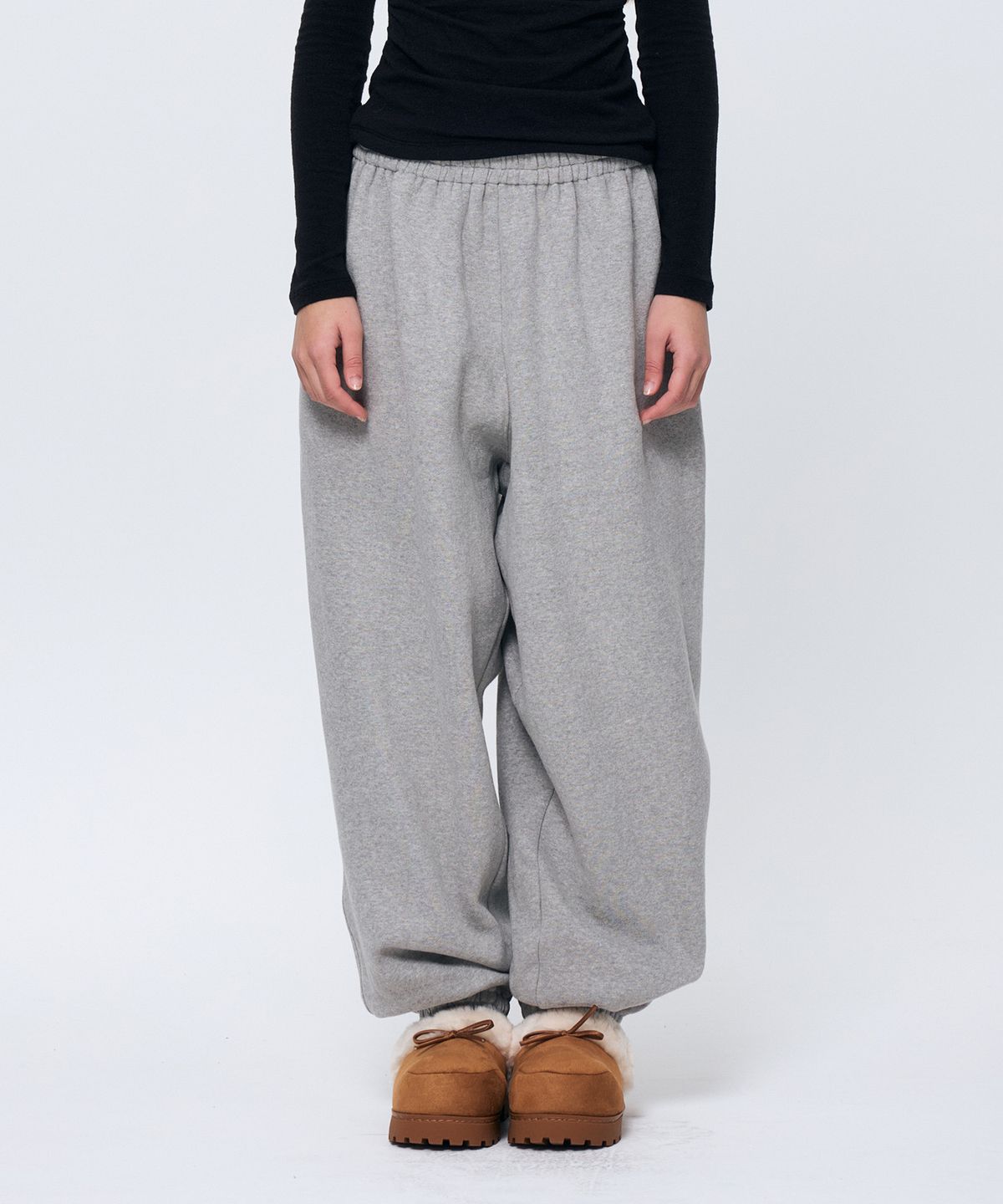아리킴(ARIKIM) SILENT MIRAGE SWEAT PANTS / MELANGE