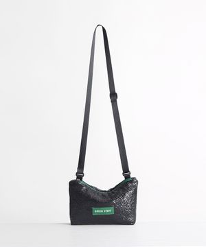 핸디 크로스백 Z1 윤슬 텍스쳐 - black