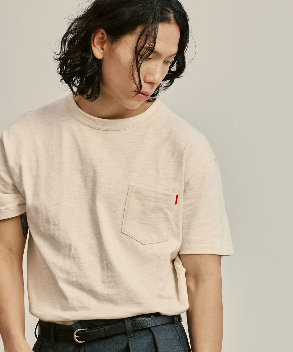 유니버셜 오버롤(UNIVERSAL OVERALL) SLUB POCKET T-SHIRT IVORY