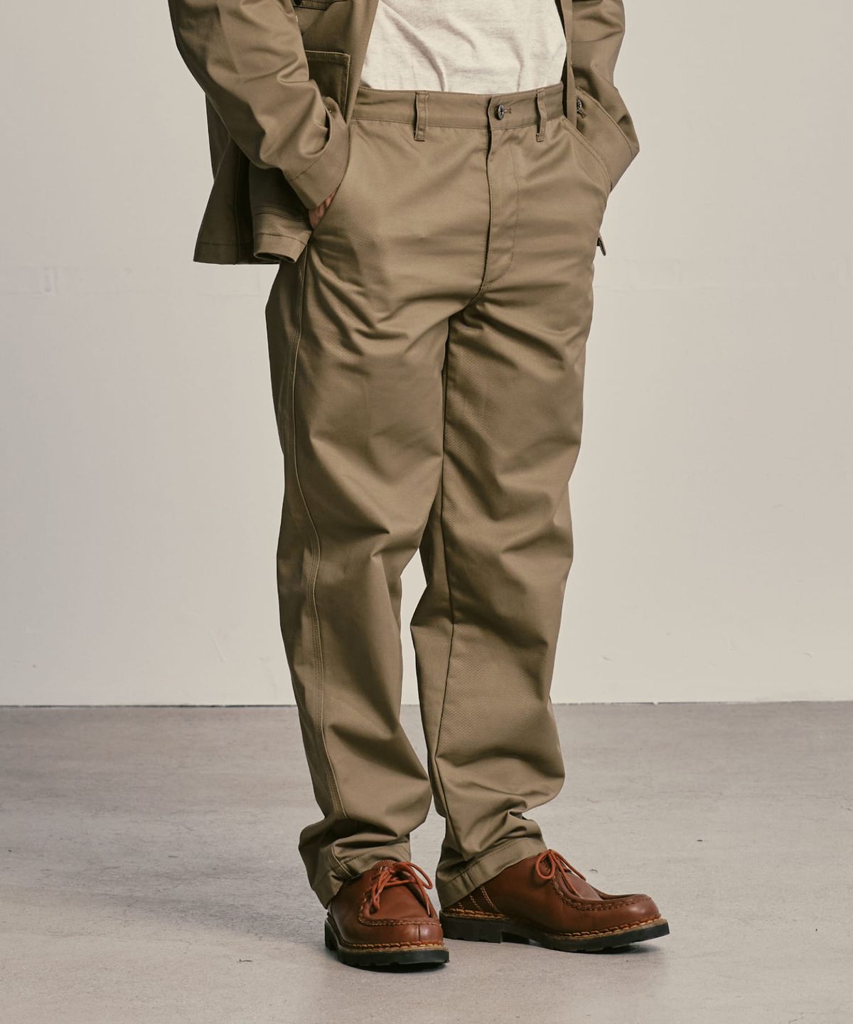 유니버셜 오버롤(UNIVERSAL OVERALL) UO JEAN CUT PANTS DARK BEIGE