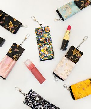 K뷰티를 담는 꽃문 연지 노리개 립키링 한국 전통 문양