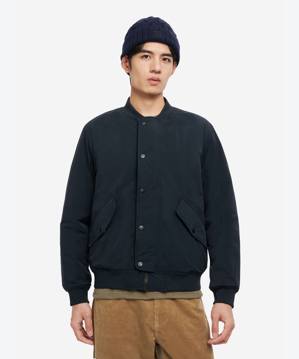 에이글(Aigle) 남성 리버시블 봄버 패딩 AAW25MOUI006NOI