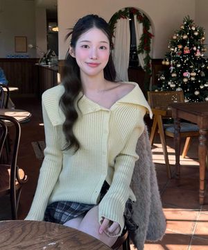 코헨 세일러 언발 버튼 긴팔 니트