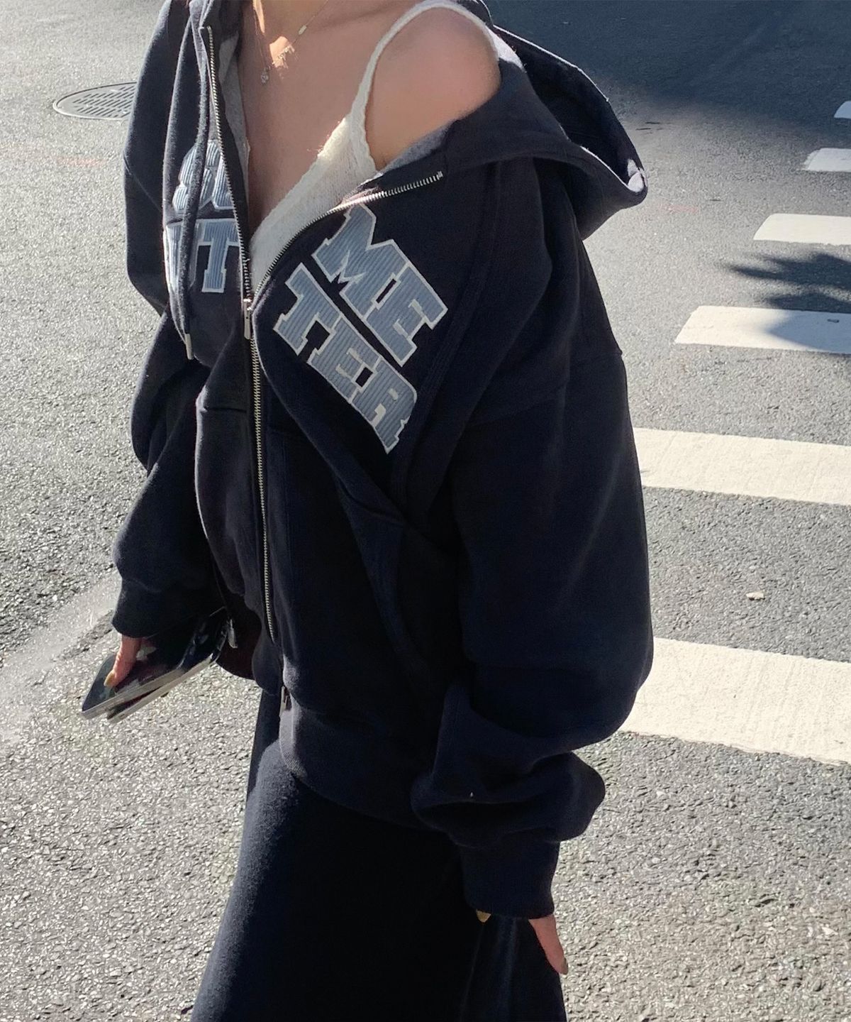 썸웨어버터(SOMEWHEREBUTTER) Corduroy Logo Hoodie Zip-Up - Charcoal