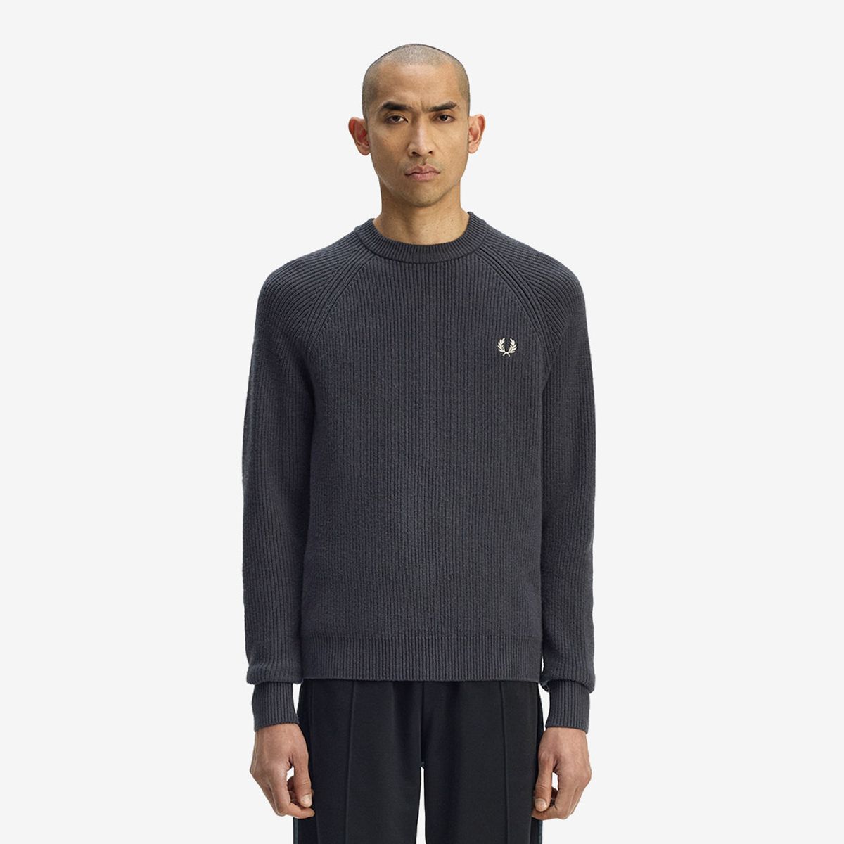 프레드페리(FRED PERRY) [Sharp] 램스울 래글런 니트 - 앵커 그레이 AFPM2531548-297