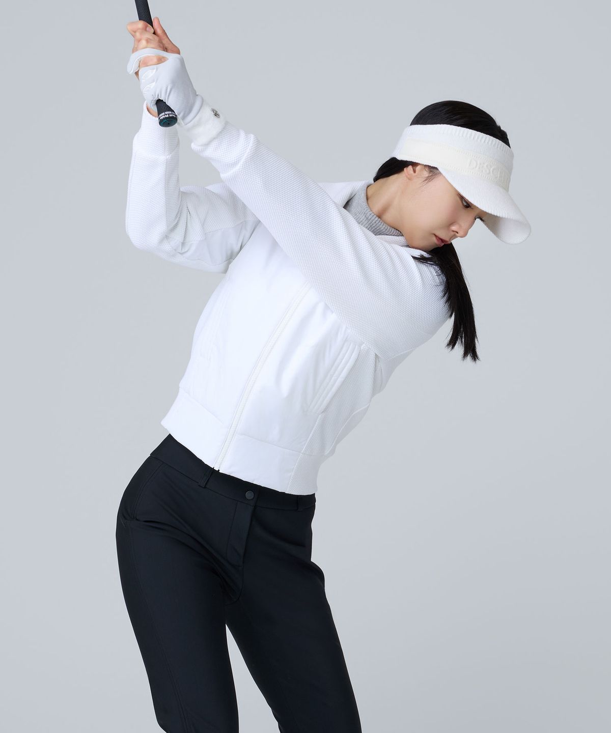 데상트 골프(DESCENTE GOLF) 아크먼트(ACMT) 여성 하이브리드 풀집업 자켓  DQ42WFCSOC