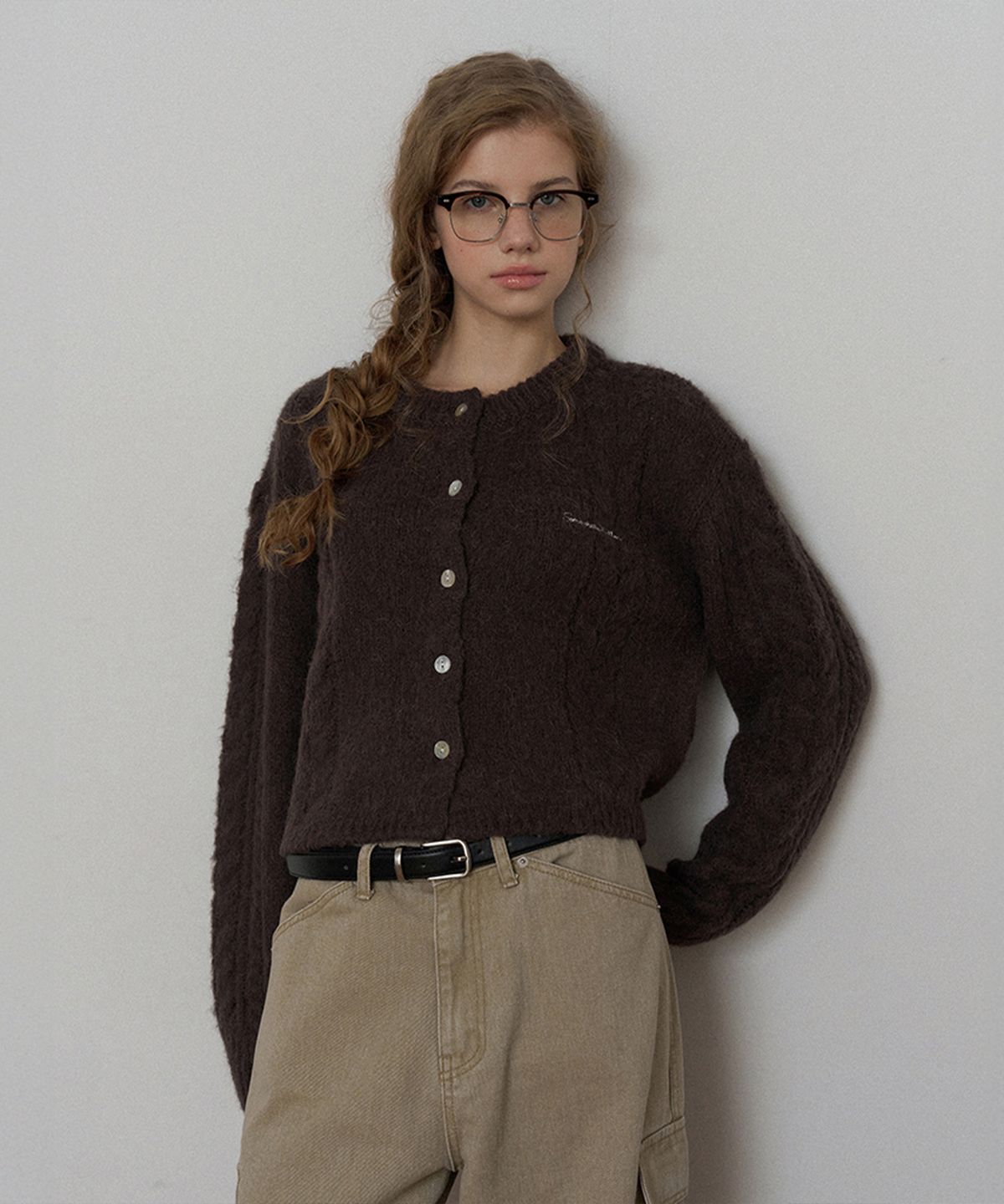 썸웨어버터(SOMEWHEREBUTTER) Sandy Alpaca Brush Cardigan - Brown