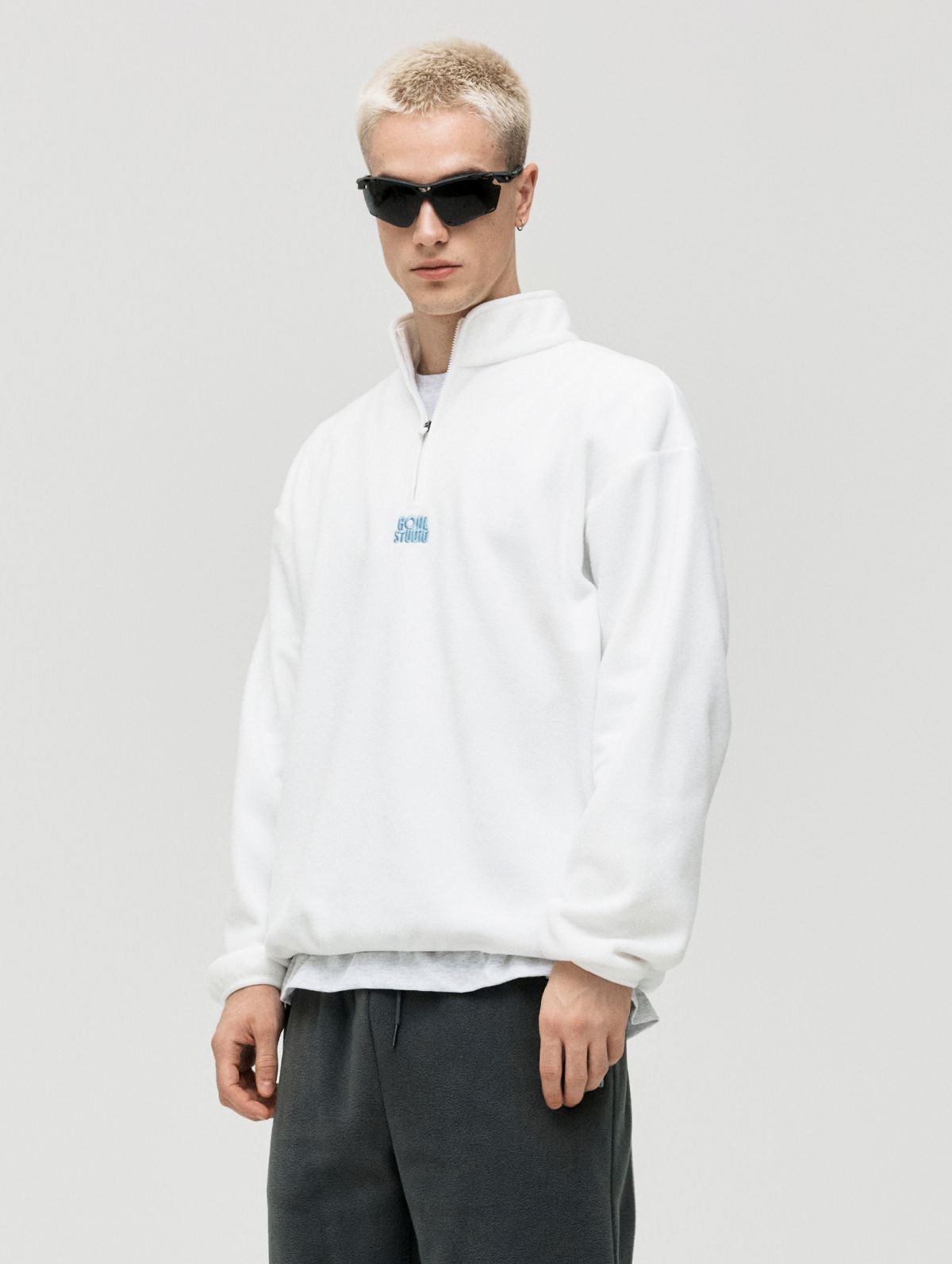 골스튜디오(GOALSTUDIO) ESSENTIAL MICROFLEECE QUARTER ZIP-UP TEE-OFF WHITE