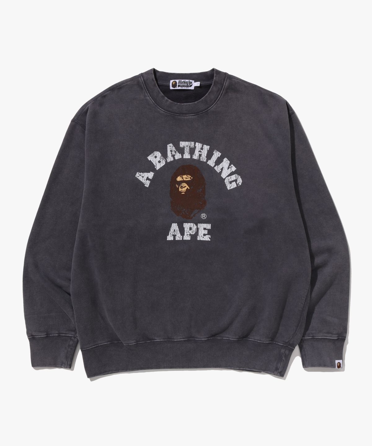 베이프(BAPE) 가먼트 다이 콜리지 릴렉스트 핏 크루넥 스웨트셔츠(M) CHARCOAL