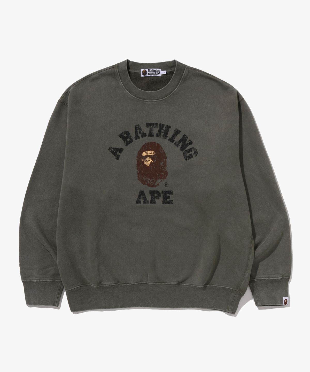 베이프(BAPE) 가먼트 다이 콜리지 릴렉스트 핏 크루넥 스웨트셔츠(M) OLIVEDRAB