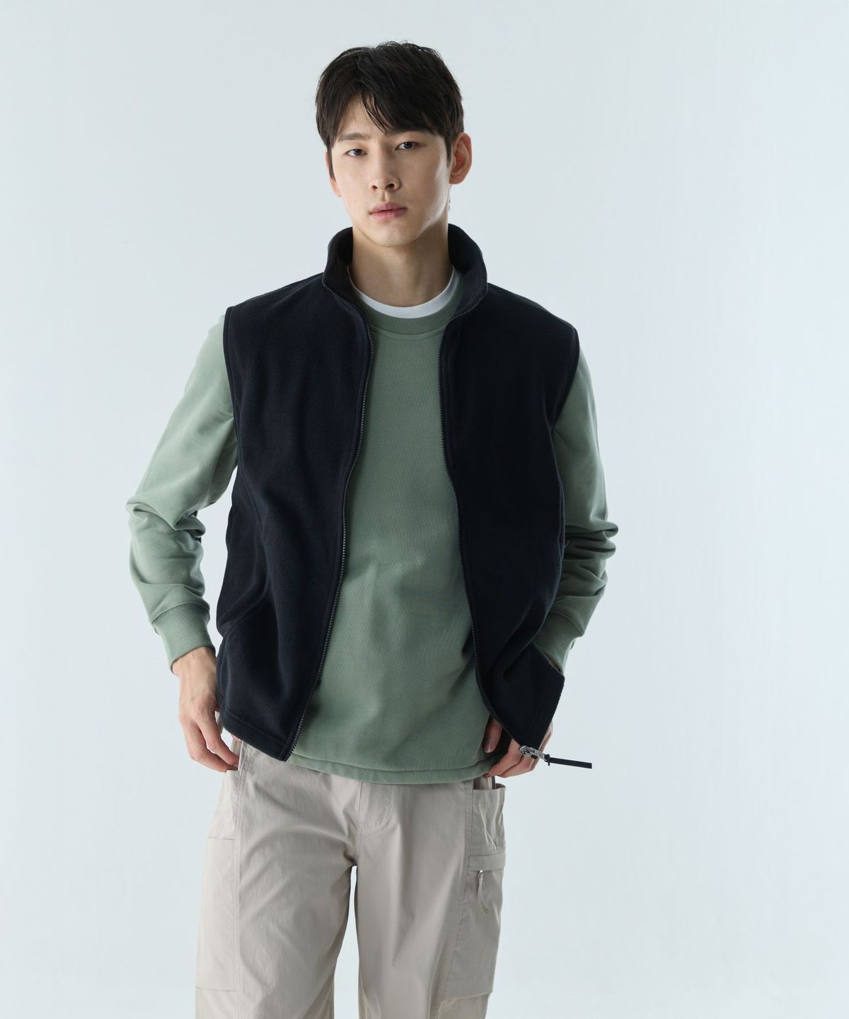 에이글(Aigle) 남성 크루넥 테크니컬 스웻셔츠 AAW25MSWE001SGR