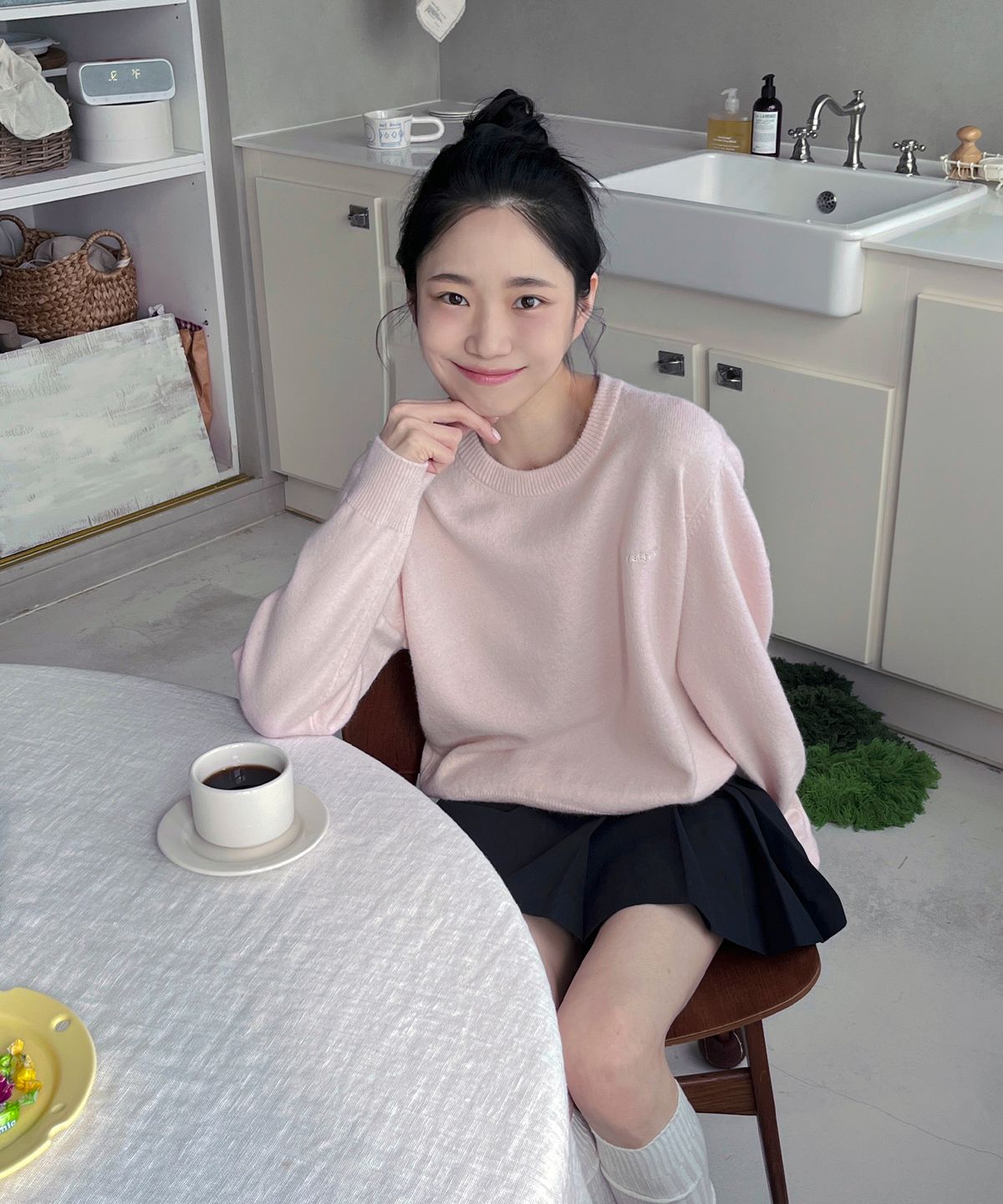 시티브리즈(CITYBREEZE) 스몰 로고 라운드넥 니트_4COLORS