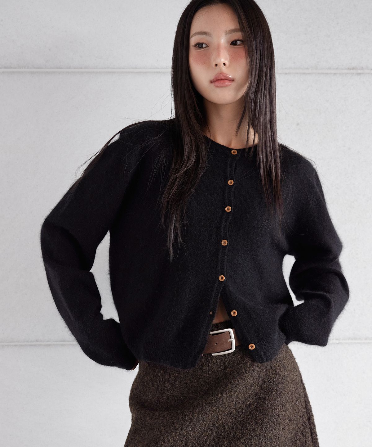 런던다다(LONDONDADA) WOOL ANGORA BLENDED PENDANT CARDIGAN, BLACK