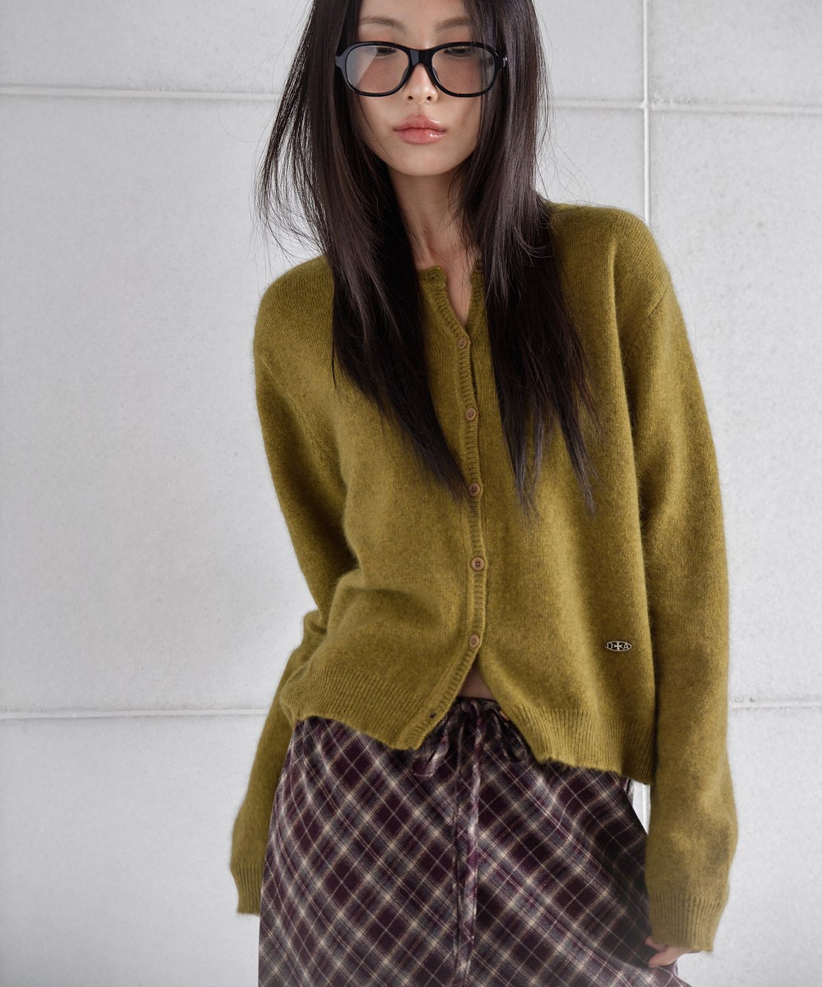 런던다다(LONDONDADA) WOOL ANGORA BLENDED PENDANT CARDIGAN, OLIVE