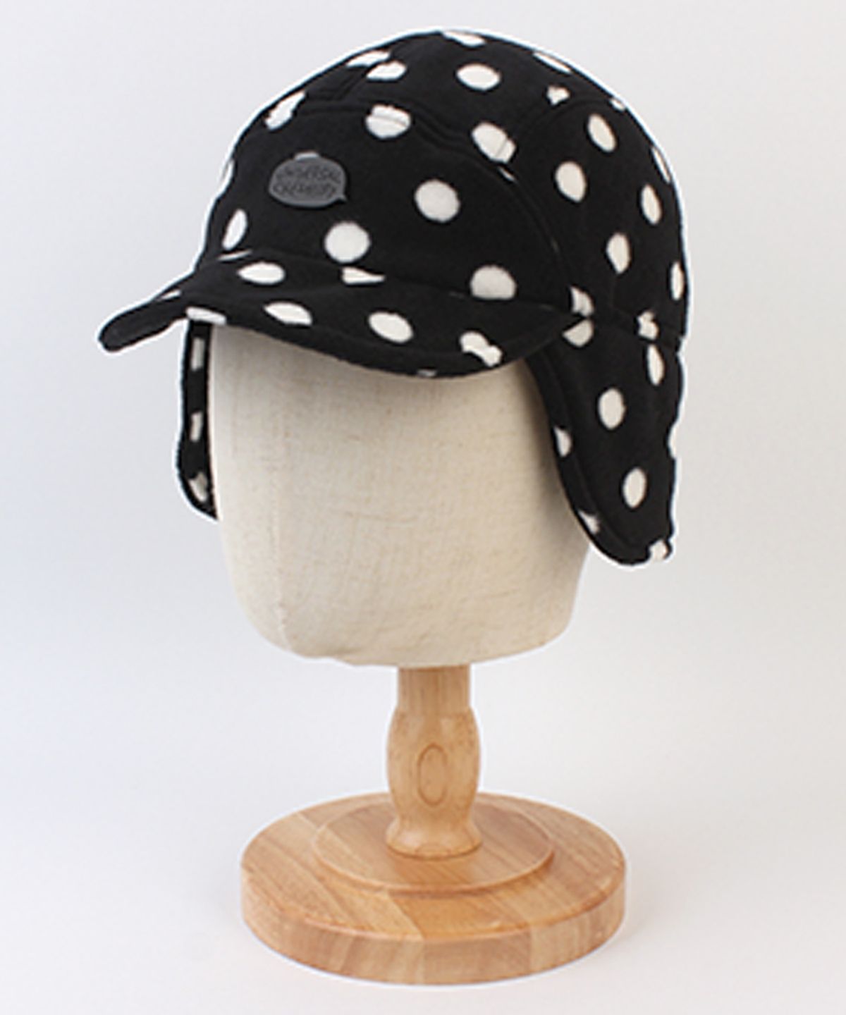 유니버셜 케미스트리(UNIVERSAL CHEMISTRY) Fleece Dot Half Earflap Cap  귀달이모자