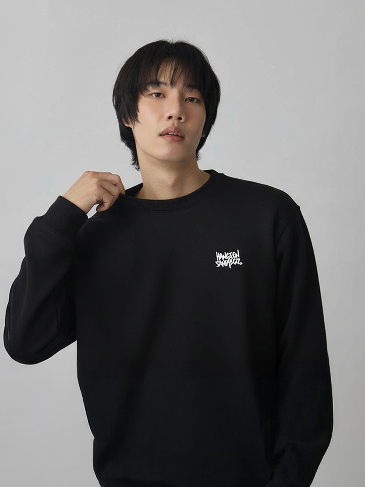 행텐(HANGTEN) 공용 백 브러쉬 그래피티 그래픽 맨투맨_100(10540-031-816-12)