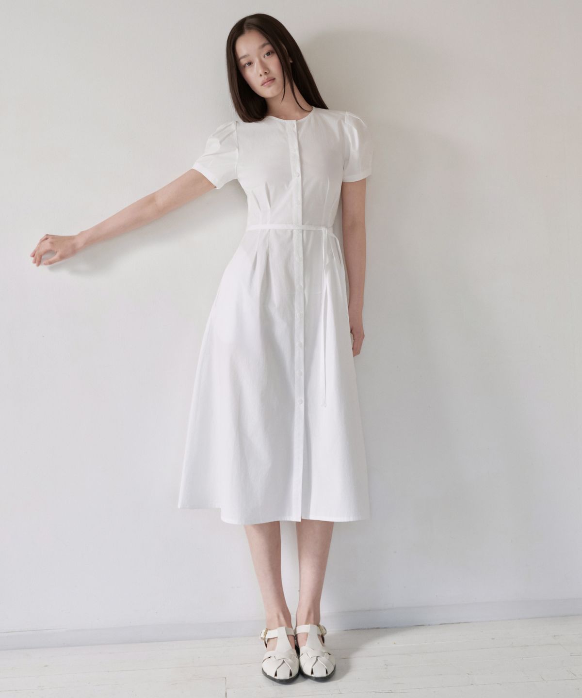 무신사 스탠다드 우먼(MUSINSA STANDARD WOMAN) 우먼즈 포플린 퍼프 슬리브 롱 드레스 [화이트]