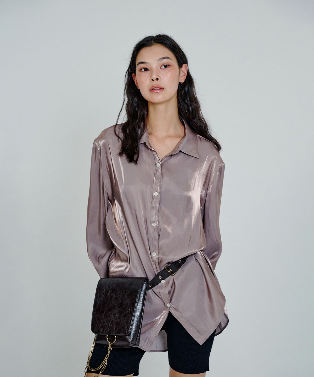 더애틋(THE AÉTUT) Glow Satin Shirt_Gold