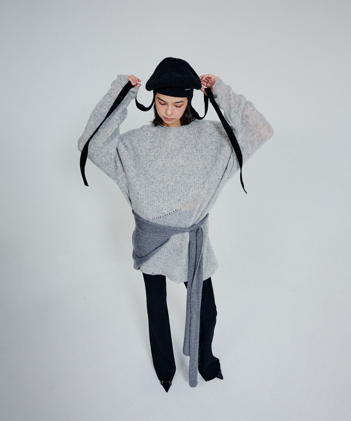 더애틋(THE AÉTUT) Loose Fit Damage Knit Pullover_Grey