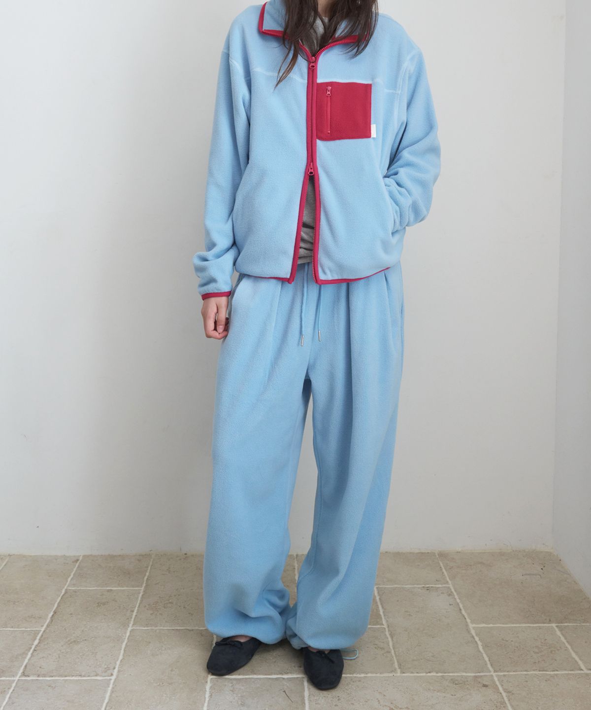 마조네(MA JOURNÉE) PLEATS TUCK WIDE FLEECE PANTS_SKY