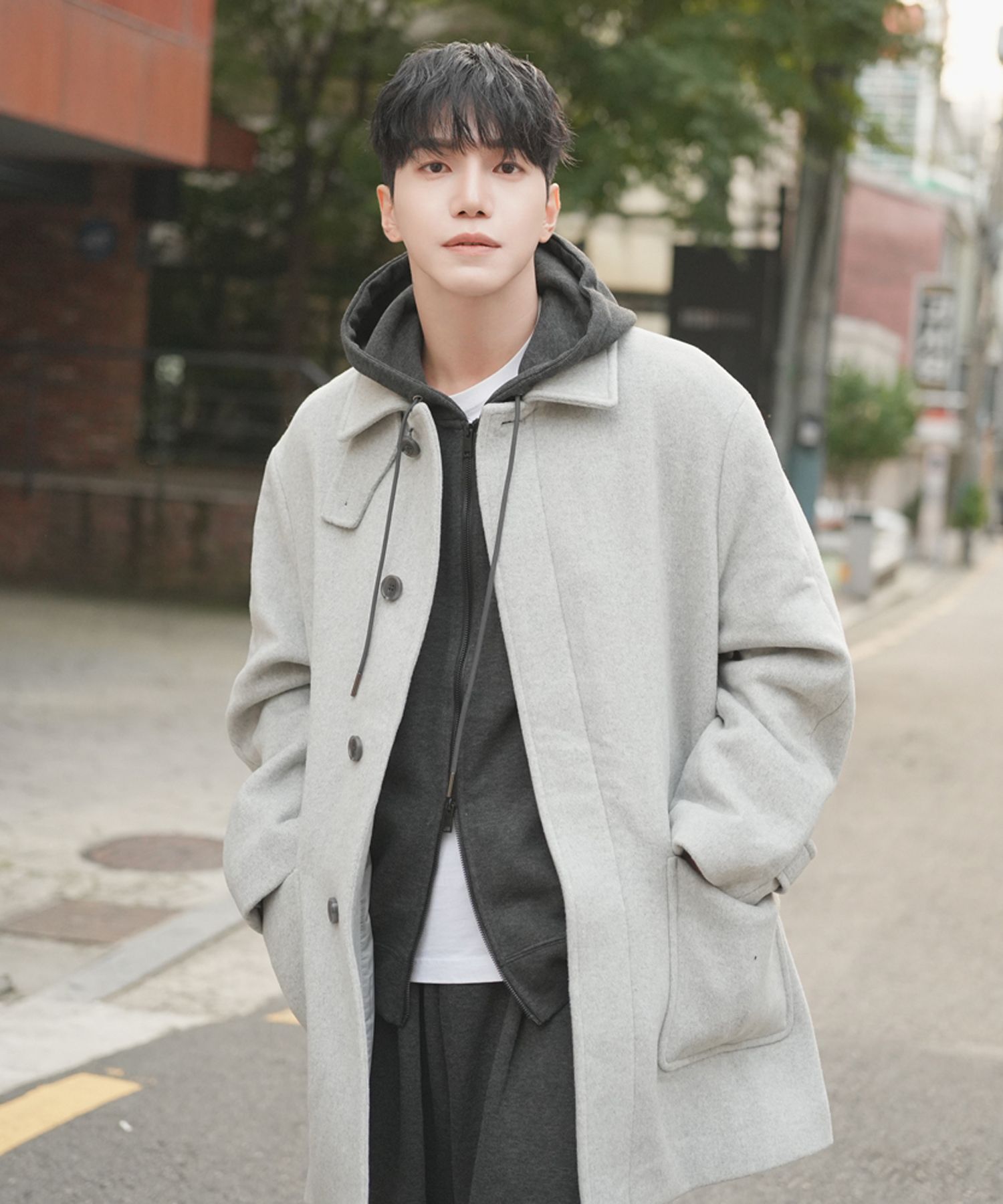 MUSINSA | AD HOC Unisex Semi-Oversized Half Balmacaan Coat (L-M